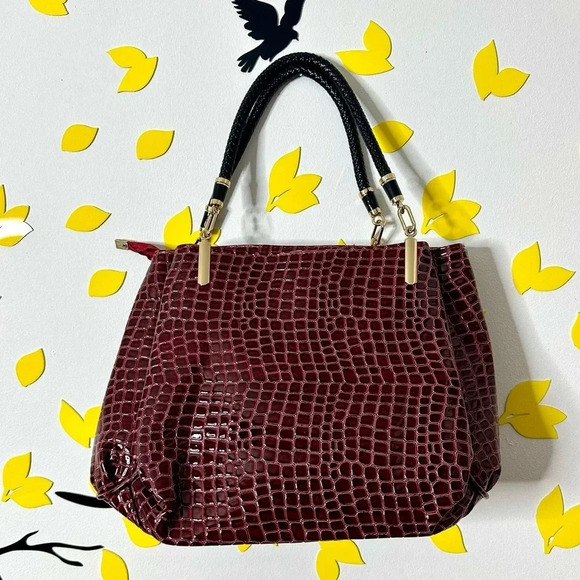 Faux Crocodile Leather Embossed Bag - Picture 11 of 13